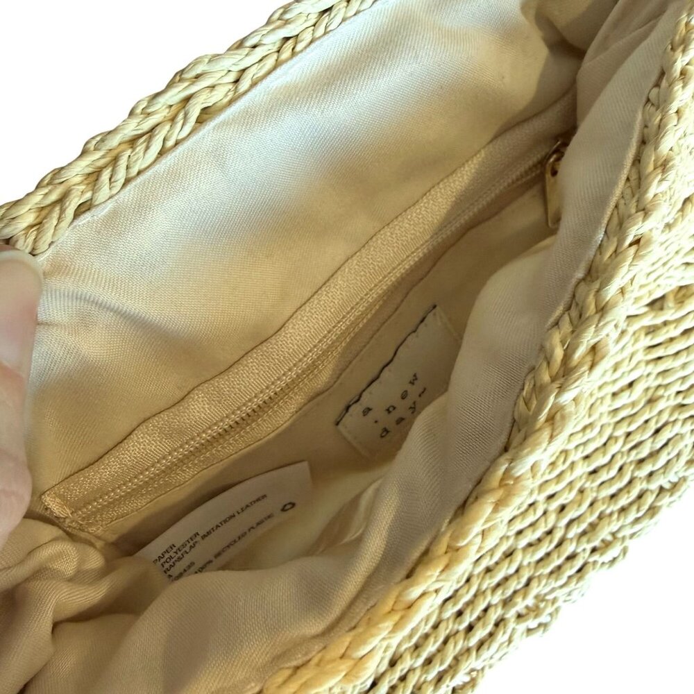 Faux Leather Straw Crossbody Bag Black Beige Adjustable Strap Magnetic Closure - Picture 6 of 7